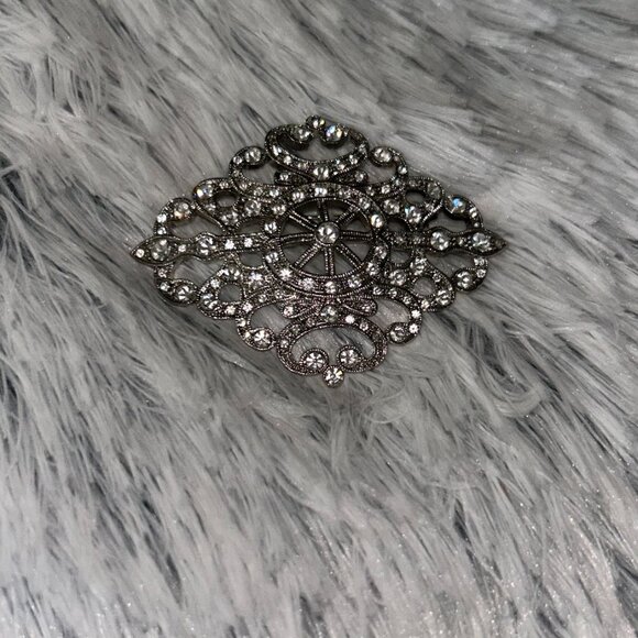 Vintage Monet Silver Tone Clear Rhinestone Lacy Filigree 2.75" Brooch - Picture 2 of 12